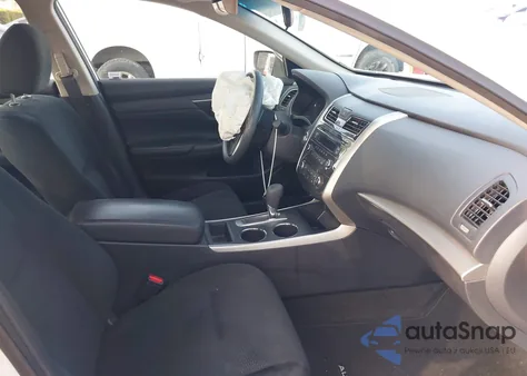 2015 Nissan Altima 2.5 S из США, поврежденный, VIN 1N4AL3AP4FC450515